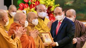 Vì sao Phật giáo Việt Nam có xu hướng ngày càng mê tín?