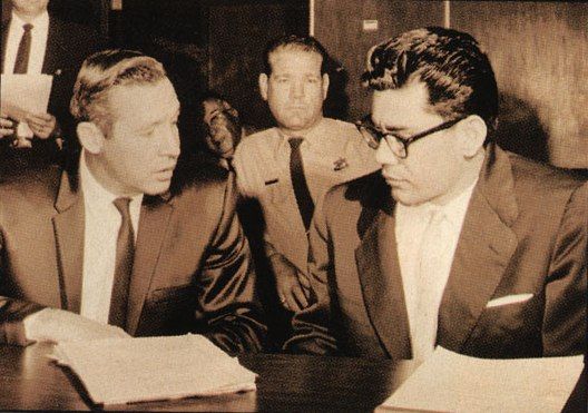 phoenix-attorney-john-flynn-with-miranda1