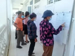 Cử tri trong cuộc bầu cử năm 2021. Ảnh: hoanghoa.gov.vn.