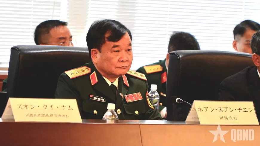 Thượng tướng Ho&agrave;ng Xu&acirc;n Chiến trong sự kiện Đối thoại cấp Thứ trưởng Ngoại giao - Quốc ph&ograve;ng Việt Nam - Nhật Bản lần thứ nhất, ng&agrave;y 4/12/2025 tại Tokyo, Nhật Bản. Ảnh: B&aacute;o Qu&acirc;n đội Nh&acirc;n d&acirc;n.