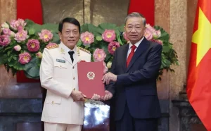 Bộ trưởng Công an Lương Tam Quang (trái) và Tổng Bí thư Tô Lâm (phải). Ảnh: Báo điện tử Chính phủ.