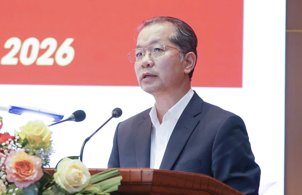 Chánh án Tòa án Nhân dân Tối cao Nguyễn Văn Quảng tại buổi tiếp xúc cử tri ở Lâm Đồng. Ảnh: Hạ Chúc/Báo Dân Trí.