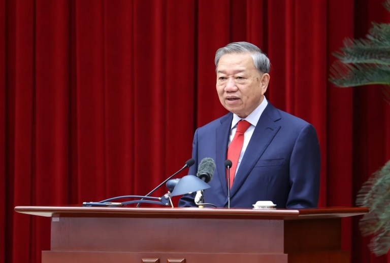 Tổng Bí thư Tô Lâm phát biểu khai mạc Hội nghị Trung ương, sáng 23/3. Nguồn ảnh: Đức Tuân/VGP News.