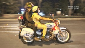 Trước khi truy đuổi, cảnh sát giao thông cần nghĩ đến những điều này